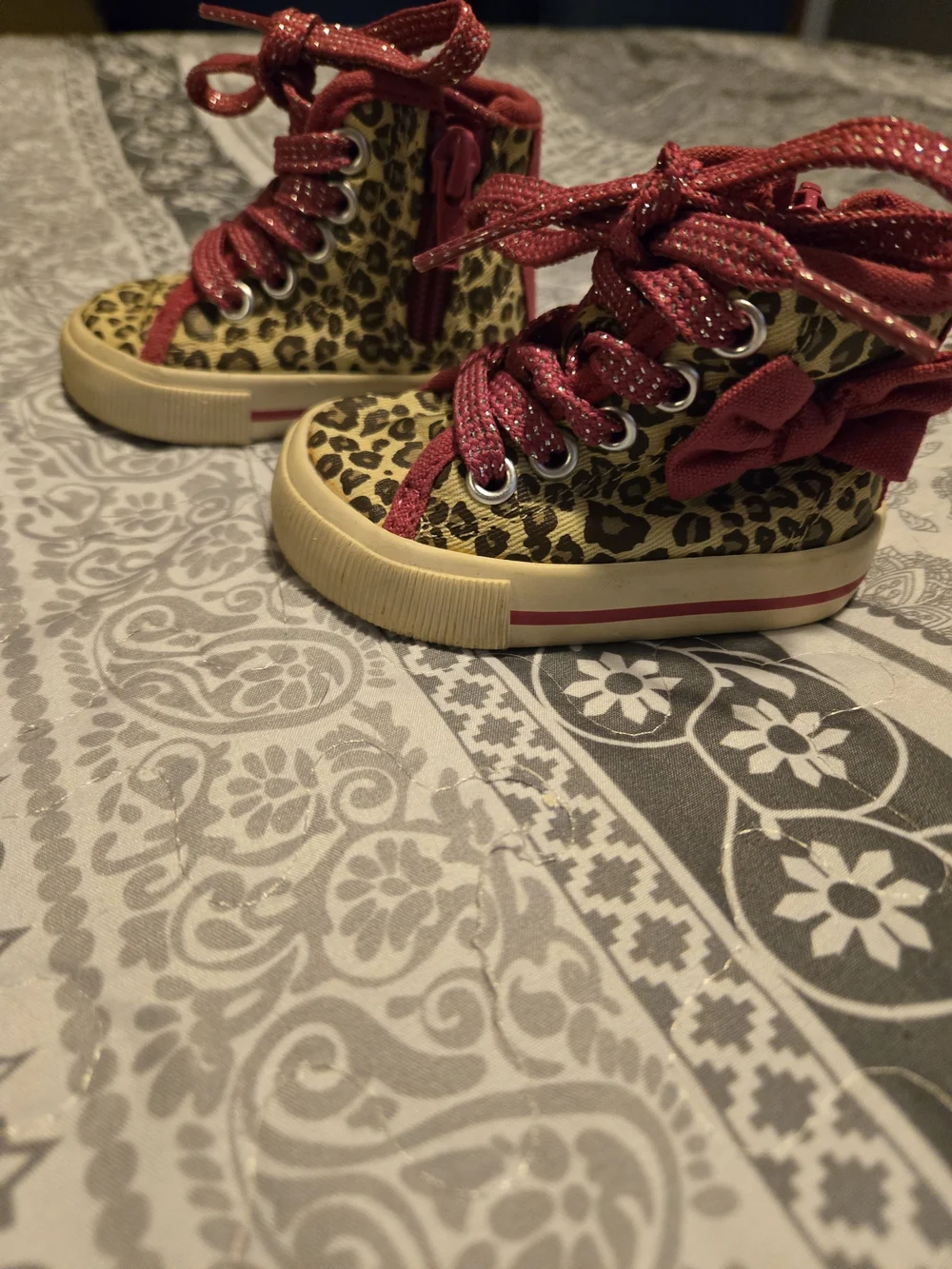 Leopard Print High-Top Kids Sneakers with Glitter Laces - Yellow & Red Size 2